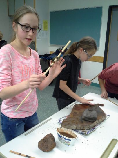 Jagdpfeile wurden mit fantasievollen Mustern versehen.