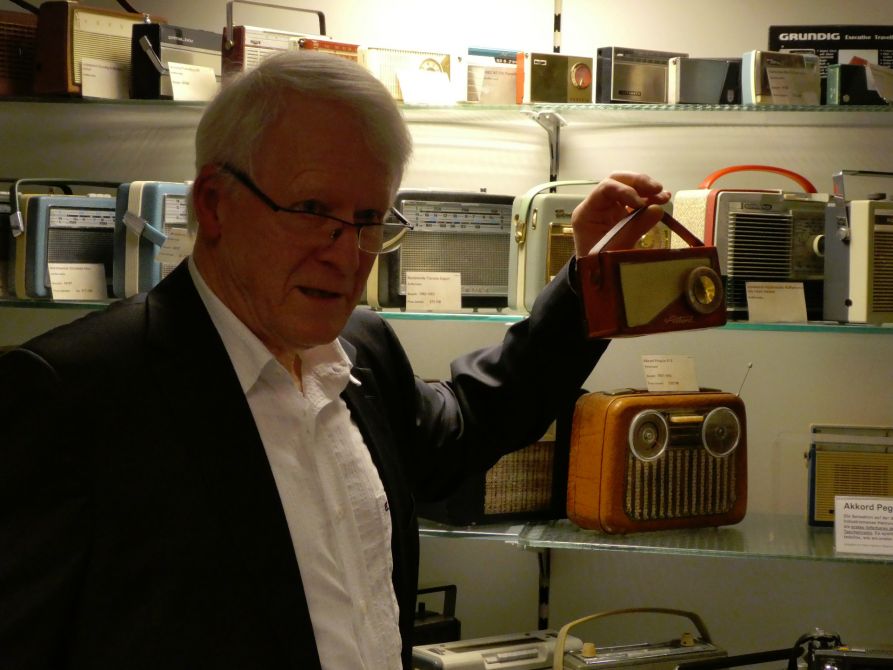 Das kleineste Kofferradio in der Sammlung