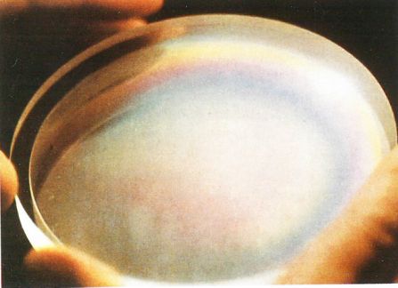 Fraunhofers "Probierglas" mit exakter Oberfläche