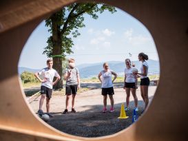 Surfbrettpaddeln, Bogenschießen und ganz viel Laufen!