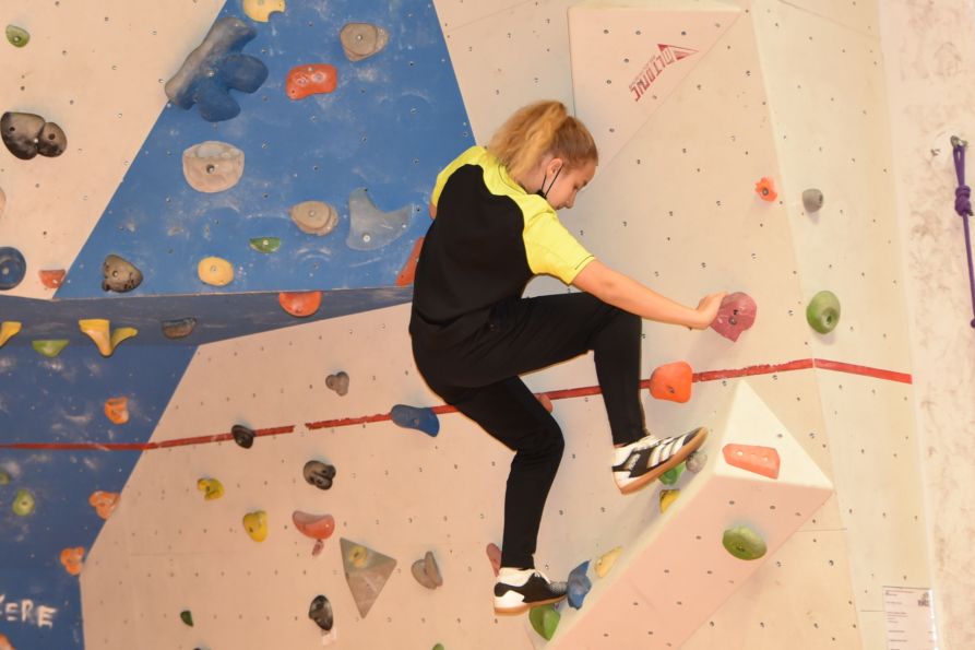 In der Boulderhalle konnte man nach versteckten Ostereiern suchen.