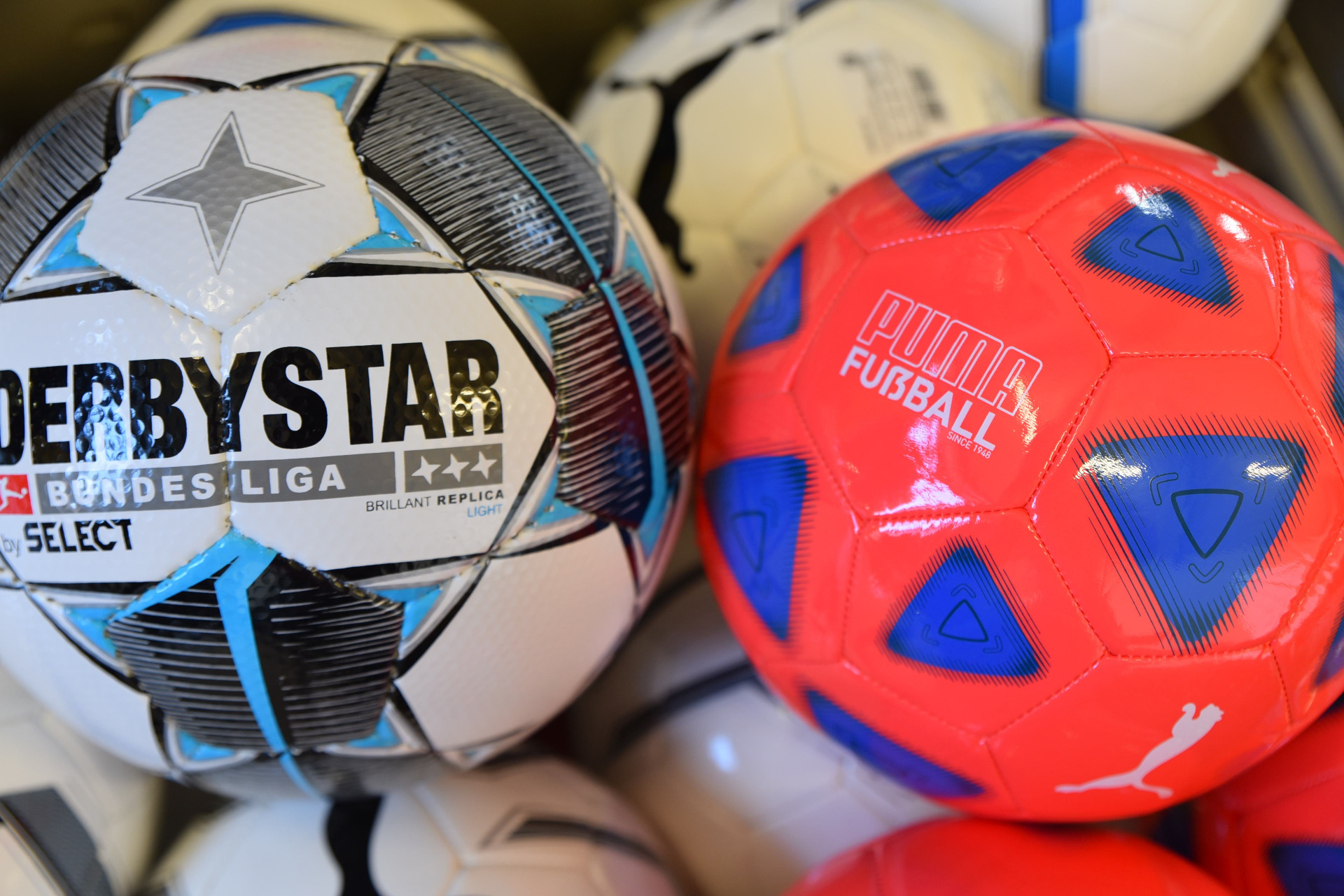 Fußballartikel kaufen & Gutes tun