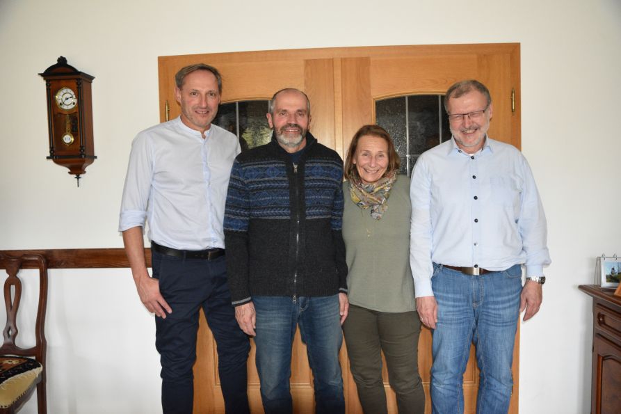 Uwe Mißlinger hatte Dr. Hubert Balk und seine Gattin anlässlich seines 70. Geburtstages mit einer kleinen Delegation in Waldmünchen besucht.