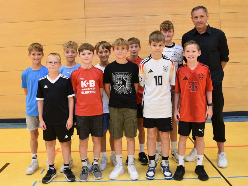 Die Jungen der Wettkampfklasse IV erreichten den 2. Platz im Bezirksfinale im Fußball.