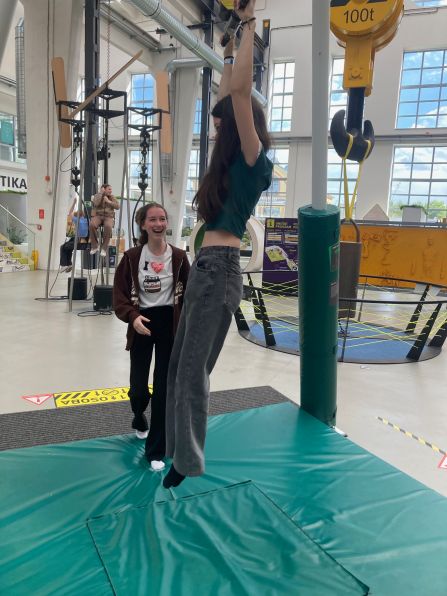 ... und mit viel Körpereinsatz erleben.