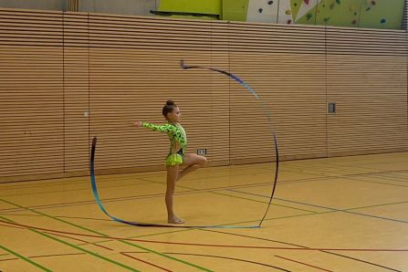 Leni Bauer mit Band ...