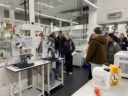 Eines der modernen Labore