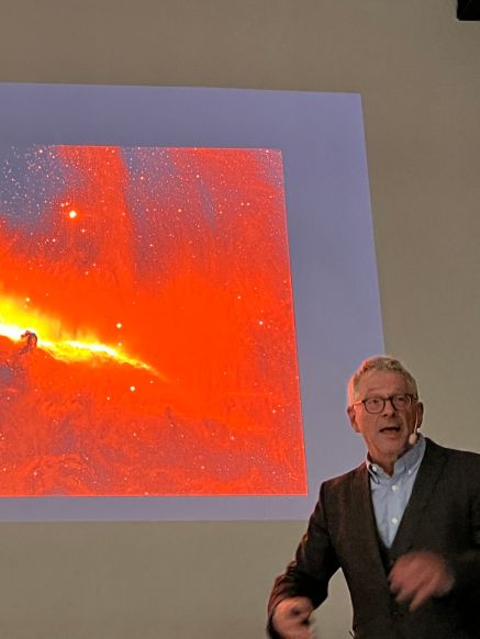 Prof. Burkert gelingt es immer wieder, seine Zuhörer in den Bann zu ziehen!
