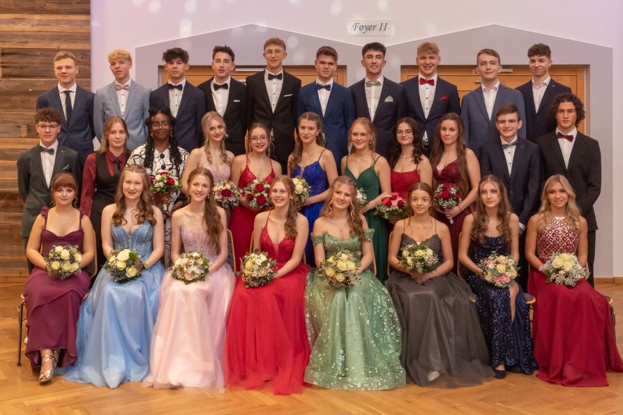 Die Schülerinnen und Schüler des Fraunhofer-Gymnasiums am Abschlussball
