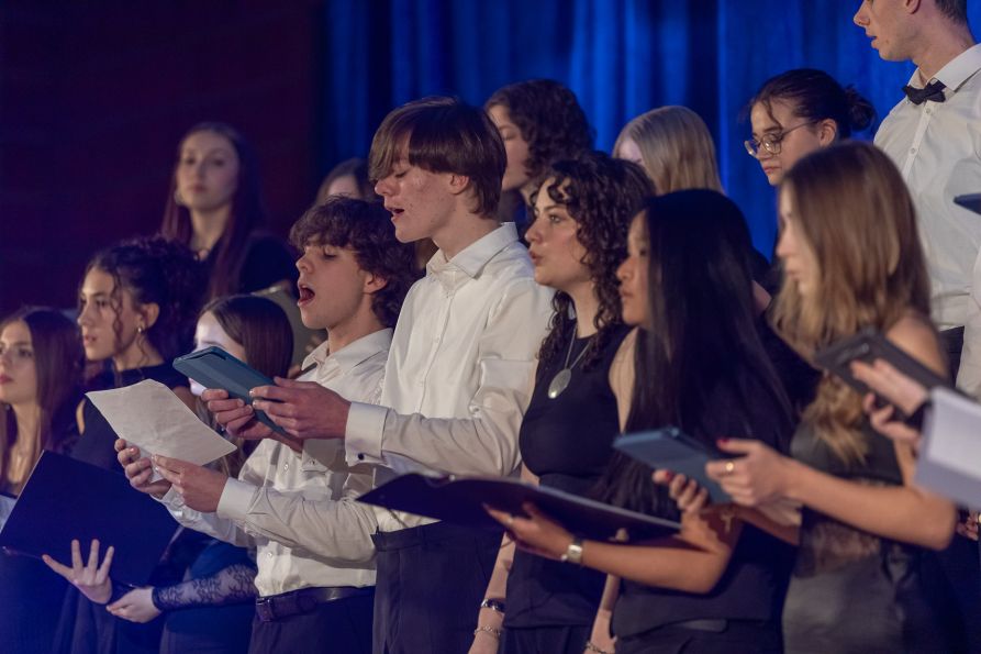 Exzellente Männerstimmen im Kammerchor sorgten für die perfekte Grundlage.