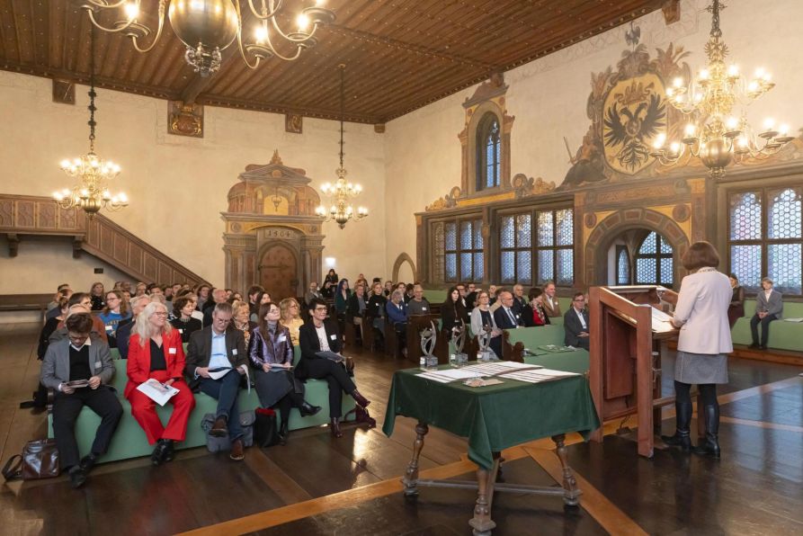 Zahlreiche Gäste waren zur Verleihung der Stipendien nach Regensburg gekommen.