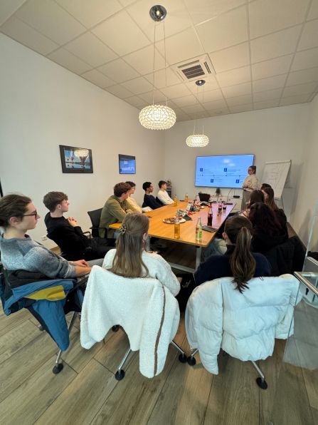 Veronika Dimpflmeier stellte ihren Fachbereich ebenso vor ...