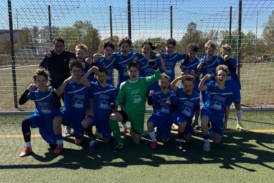 Das Team der Fraunhofer-Fußballer der Altersklasse III machte es spannend und konnte sich schließlich beim Elfmeterschießen durchsetzen.