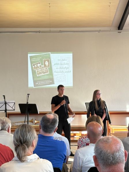 Der Abend war von den Schülerinnen und Schülern während der Wissenschaftswoche vorbereitet worden.