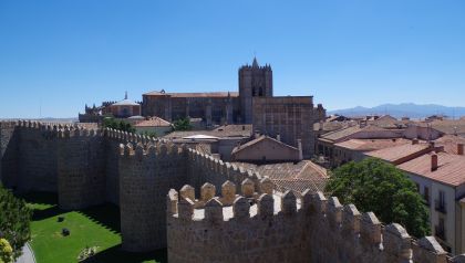 Die historische Stadmauer von Ávila